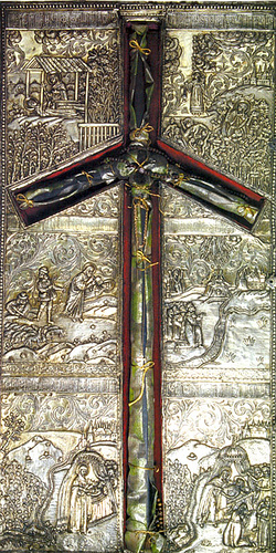 Крест Святой Нины